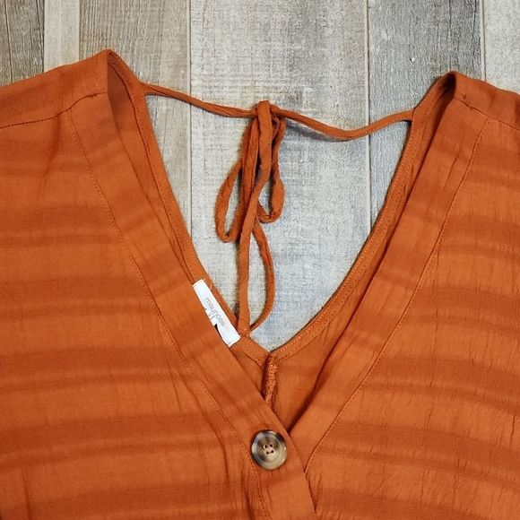 Maurices brand womans top - Picture 8 of 9